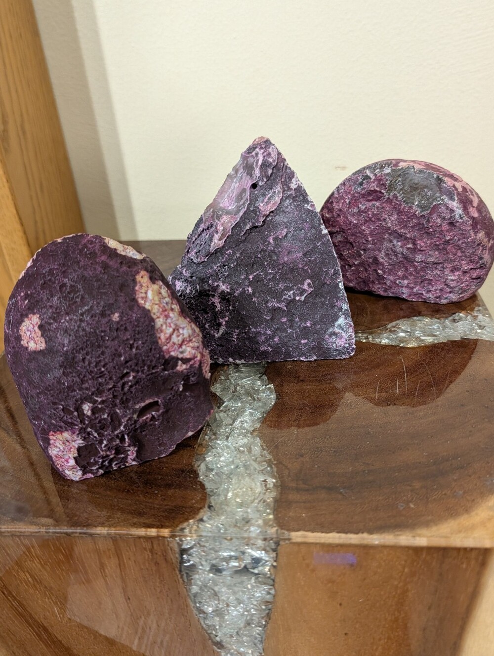 Agate Geode Sections Set of 3 Bright Pink - Picture 7 of 16